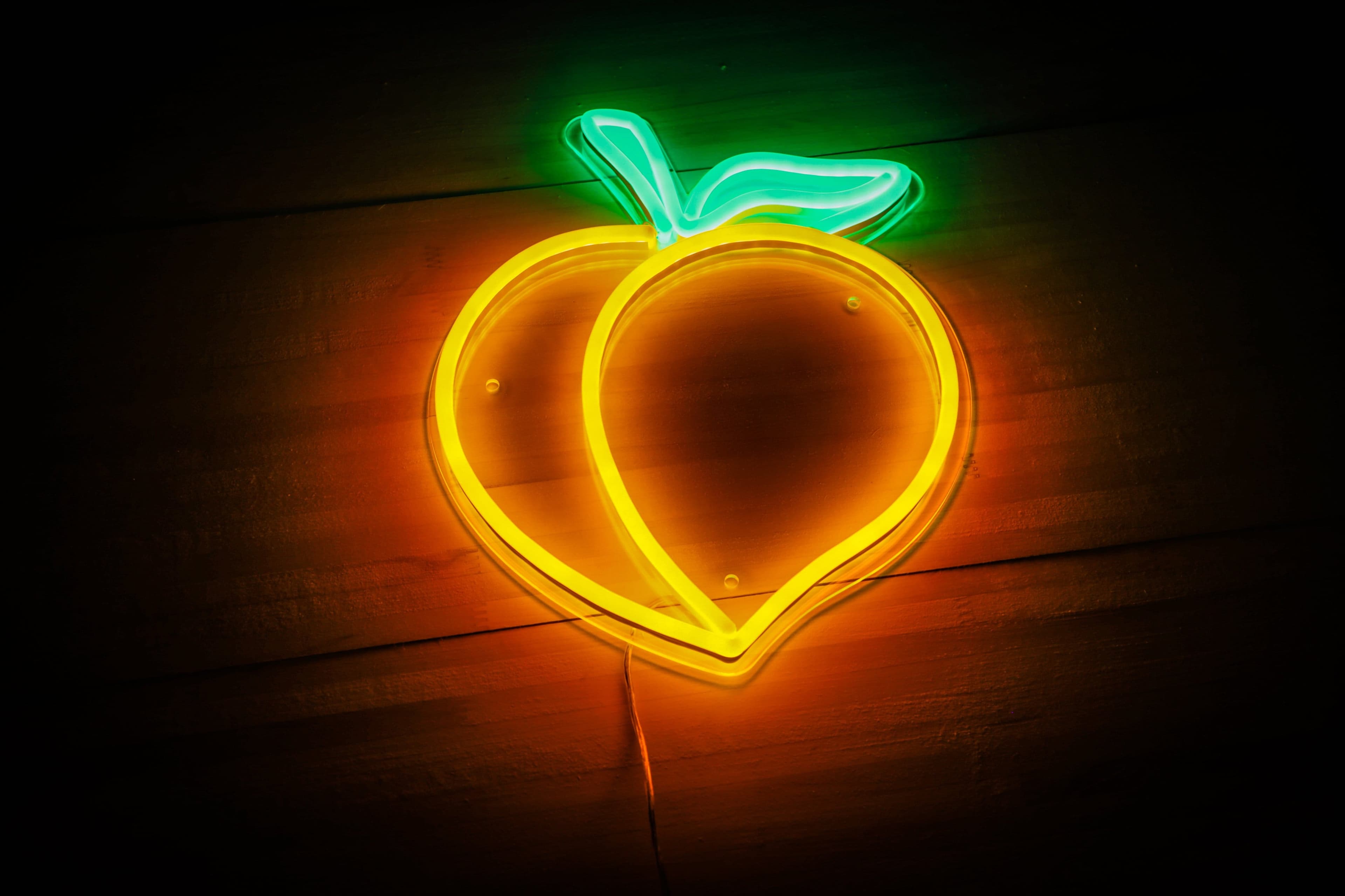 Peach LED Neon Sign vista 3